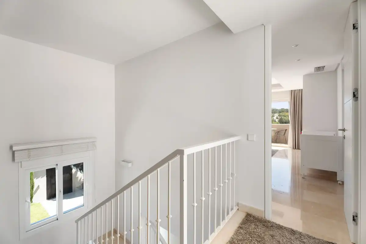 Villa mit Garten zum Verkauf in Nueva Andalucía, imagen 40