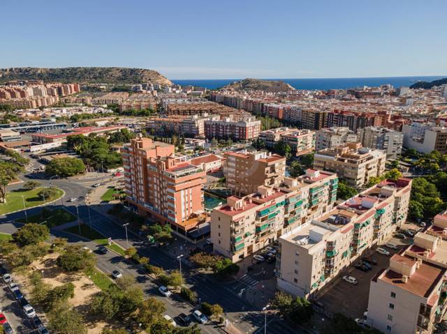 Local comercial en Venta en Nou Alacant