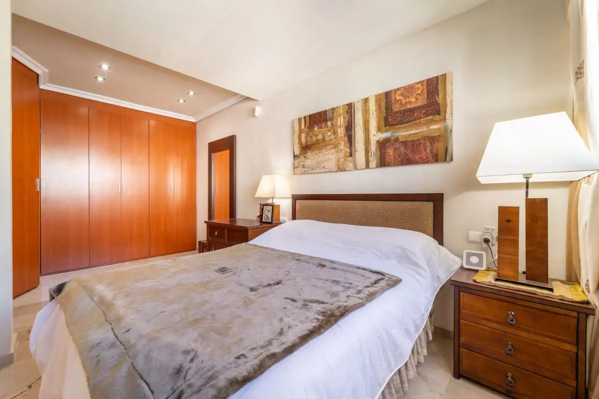 Schlafzimmer von Dachboden zum Verkauf in Torremolinos mit Klimaanlage, Terrasse und Schwimmbad