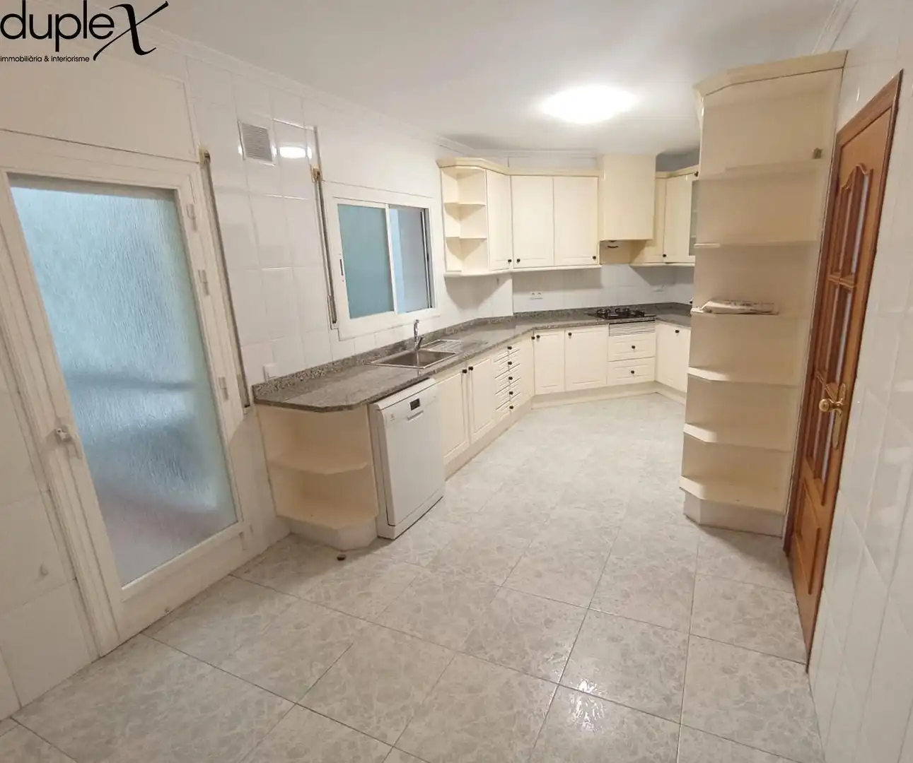Kitchen of Flat for rent in Mataró  with Heating and Balcony