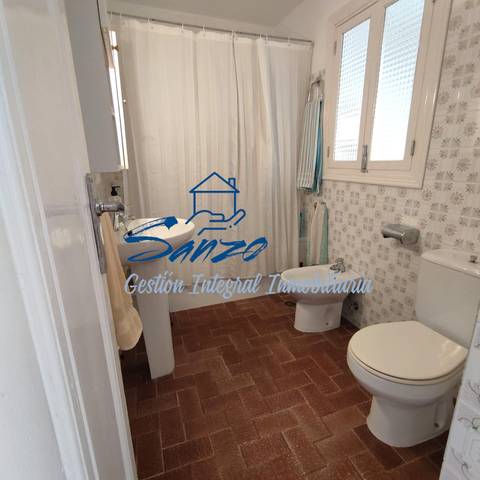 Casa adosada en Venta en Cuevas Bajas