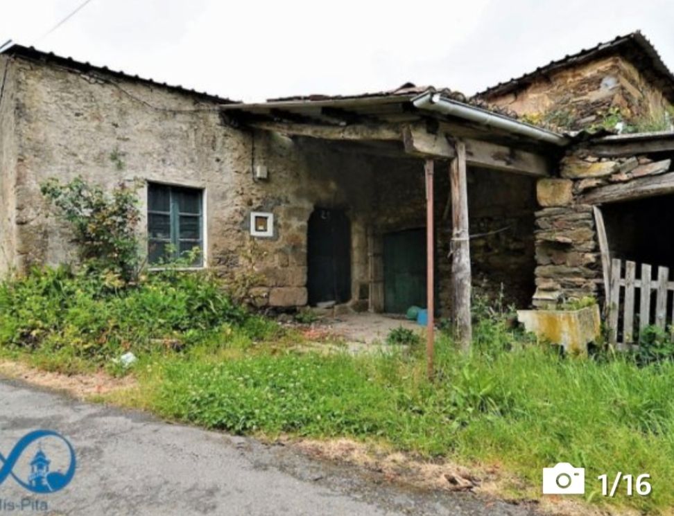 Exterior view of House or chalet for sale in Coirós  with Private garden and Storage room