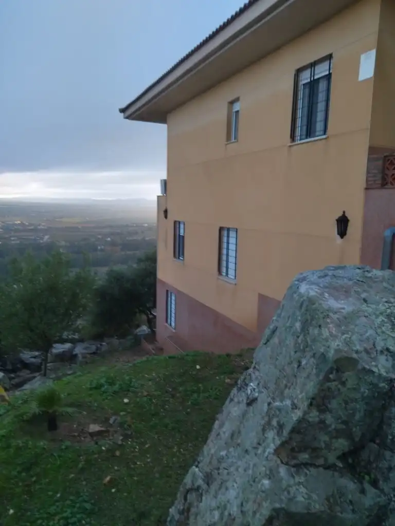 Vista exterior de Casa o xalet en venda en Medellín amb Aire condicionat, Calefacció i Jardí privat