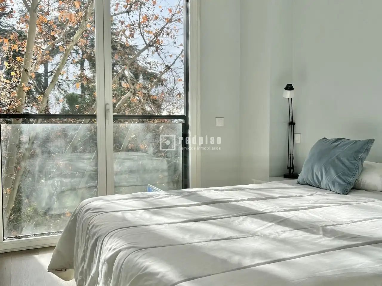 Schlafzimmer von Wohnung zur Miete in Madrid mit Klimaanlage, Heizung und Terrasse