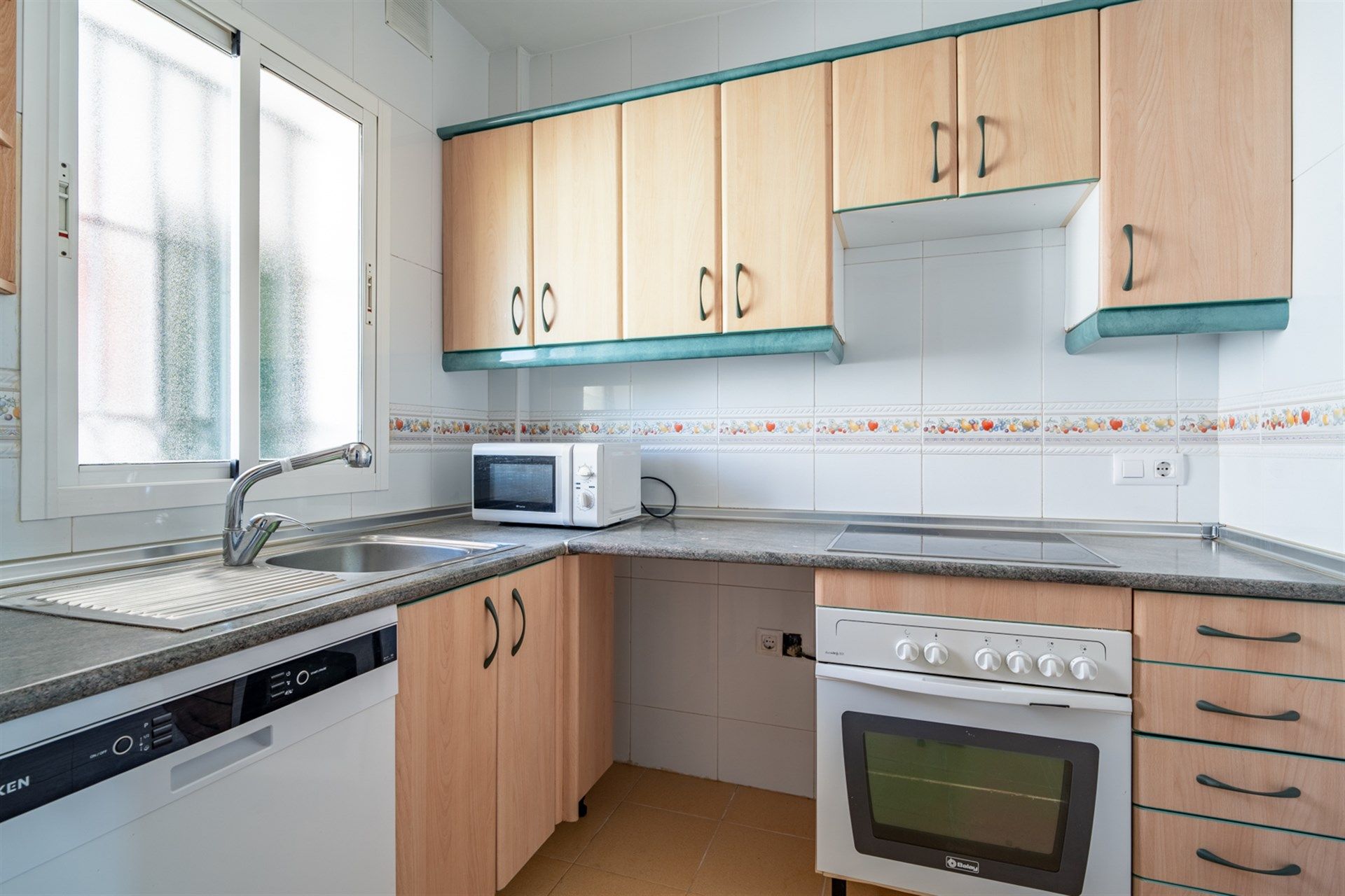 Kitchen of Apartment for sale in Benalmádena
