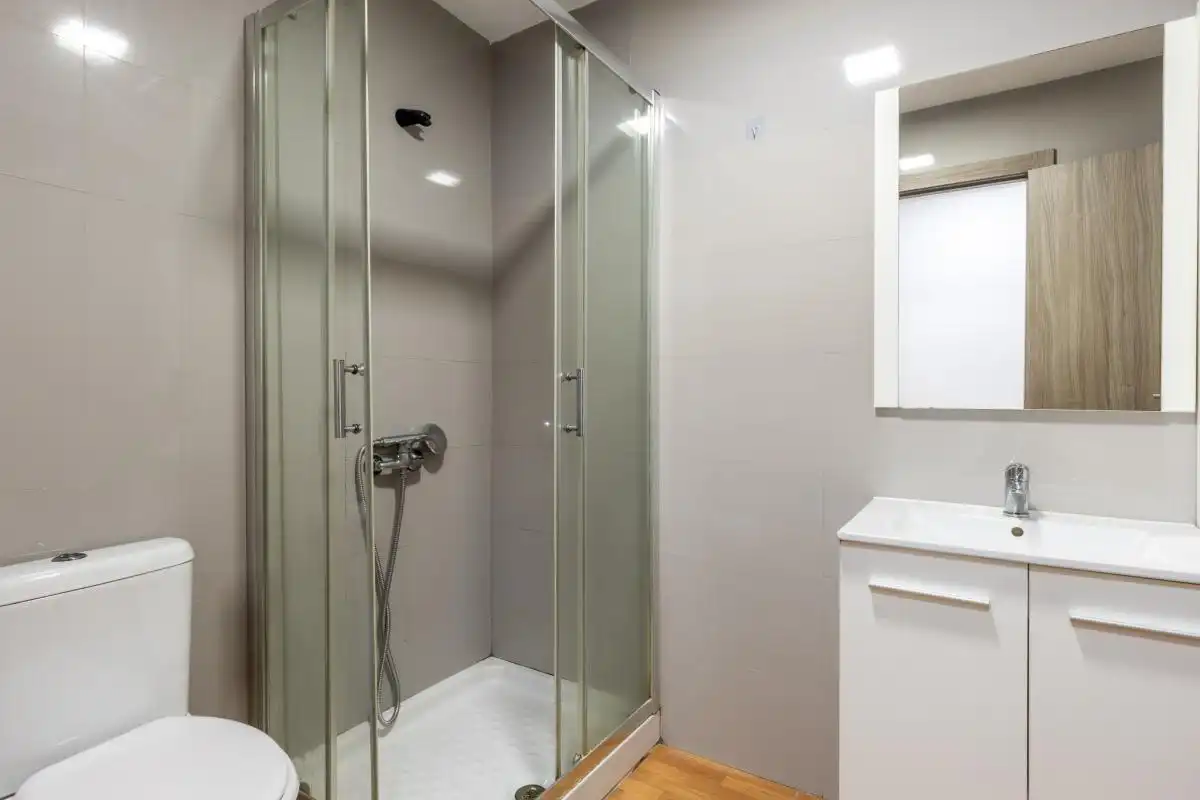 Bathroom of Flat for sale in Xirivella  with Air Conditioner and Heating