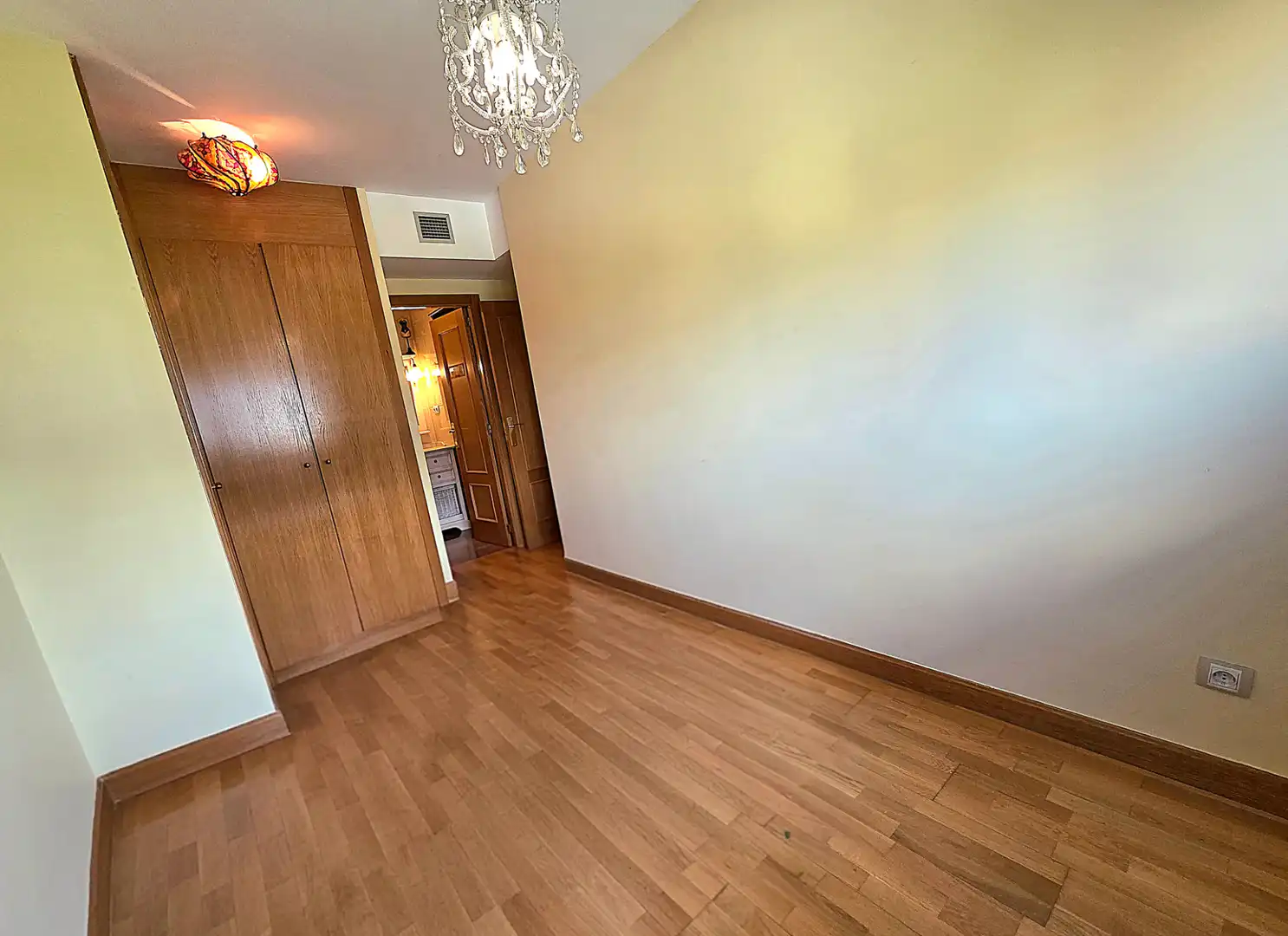 Habitación de Piso en venta en Madrid con Aire acondicionado, Calefacción y Jardín privado