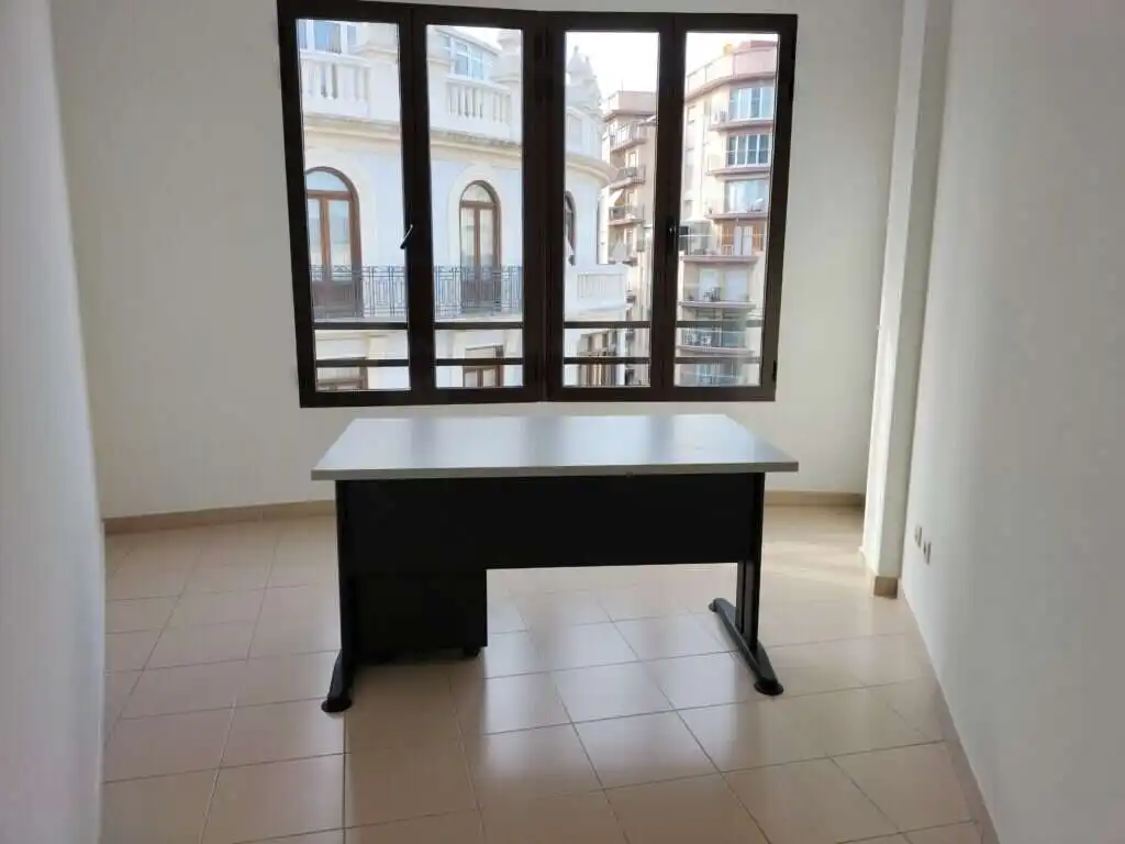 Bureau avec ascenseur à louer à Ciutat Vella, imagen 10