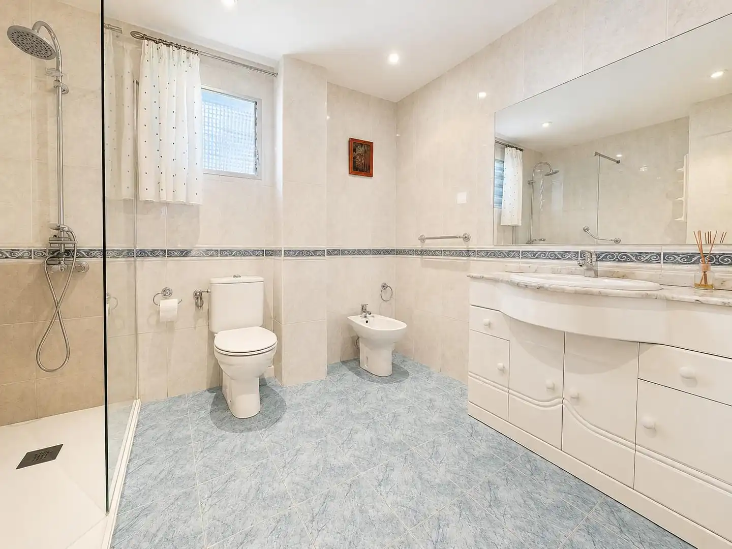 Baño de Piso en venta en Madrid con Aire acondicionado, Calefacción y Terraza