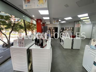 Local comercial en alquiler en TRAVESSERA DE GRACIA