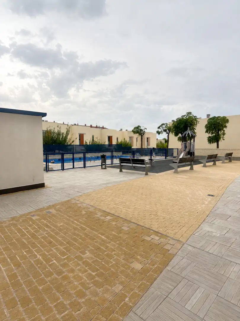 Terraza de Piso en venta en Paterna con Aire acondicionado, Calefacción y Piscina