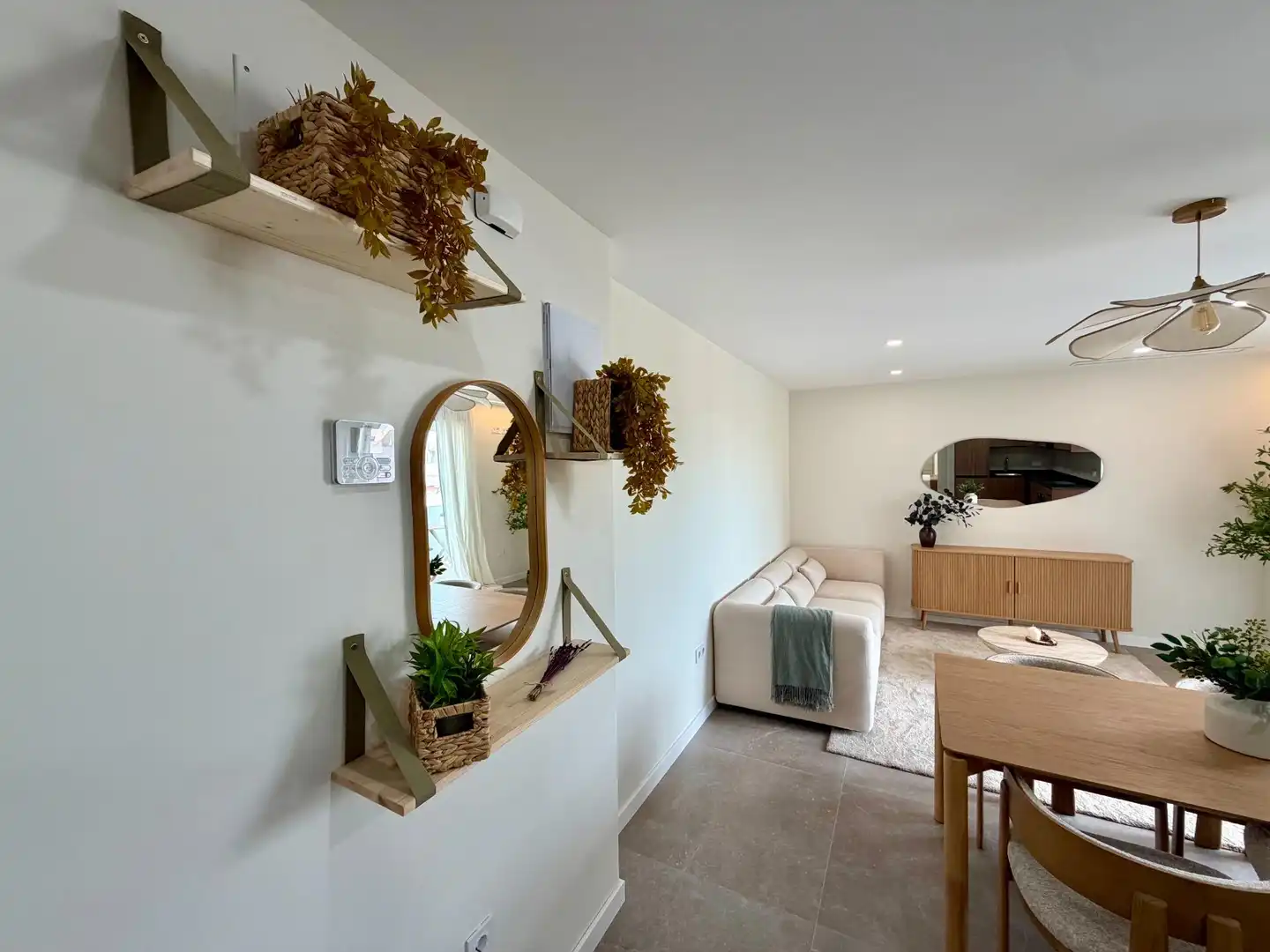 Living room of Flat for sale in Valencia  with Air Conditioner, Furnished and Balcony