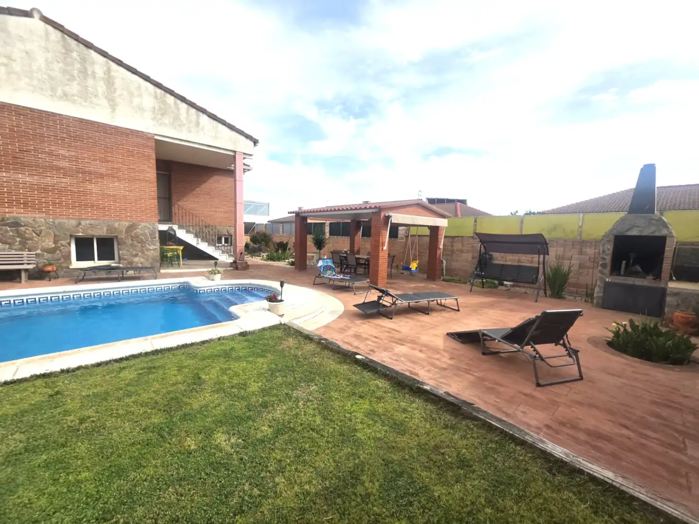 Piscina de Casa o chalet en venta en Galápagos con Calefacción, Jardín privado y Terraza