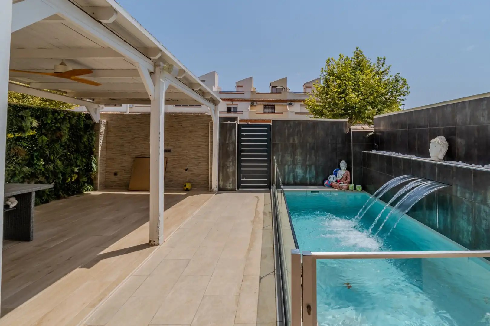 Piscina de Casa o xalet en venda en Torrevieja amb Jardí privat, Terrassa i Piscina