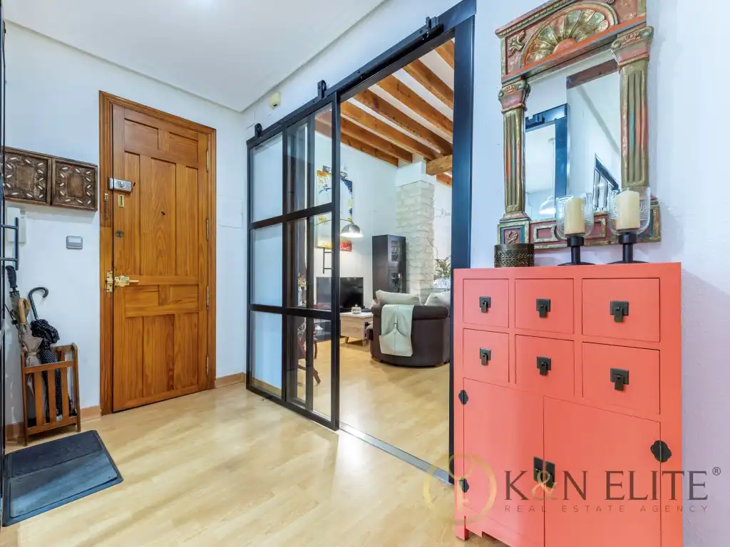 Flat for sale in Alicante / Alacant  with Air Conditioner and Balcony