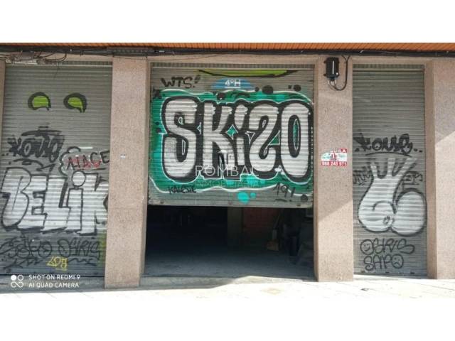 Local comercial en Alquiler en Avenida da Universidade en Mariñamansa