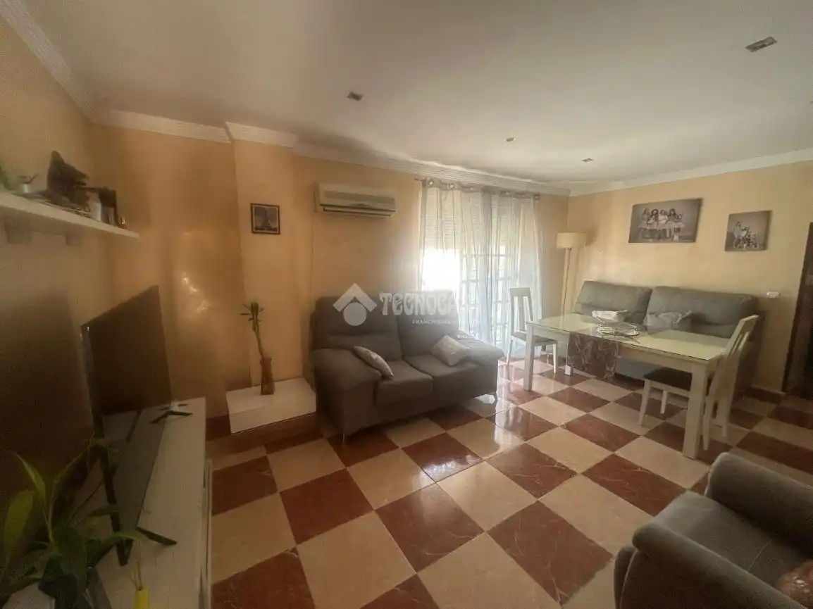 Vista exterior de Piso en venta en Arahal con Aire acondicionado, Calefacción y Terraza