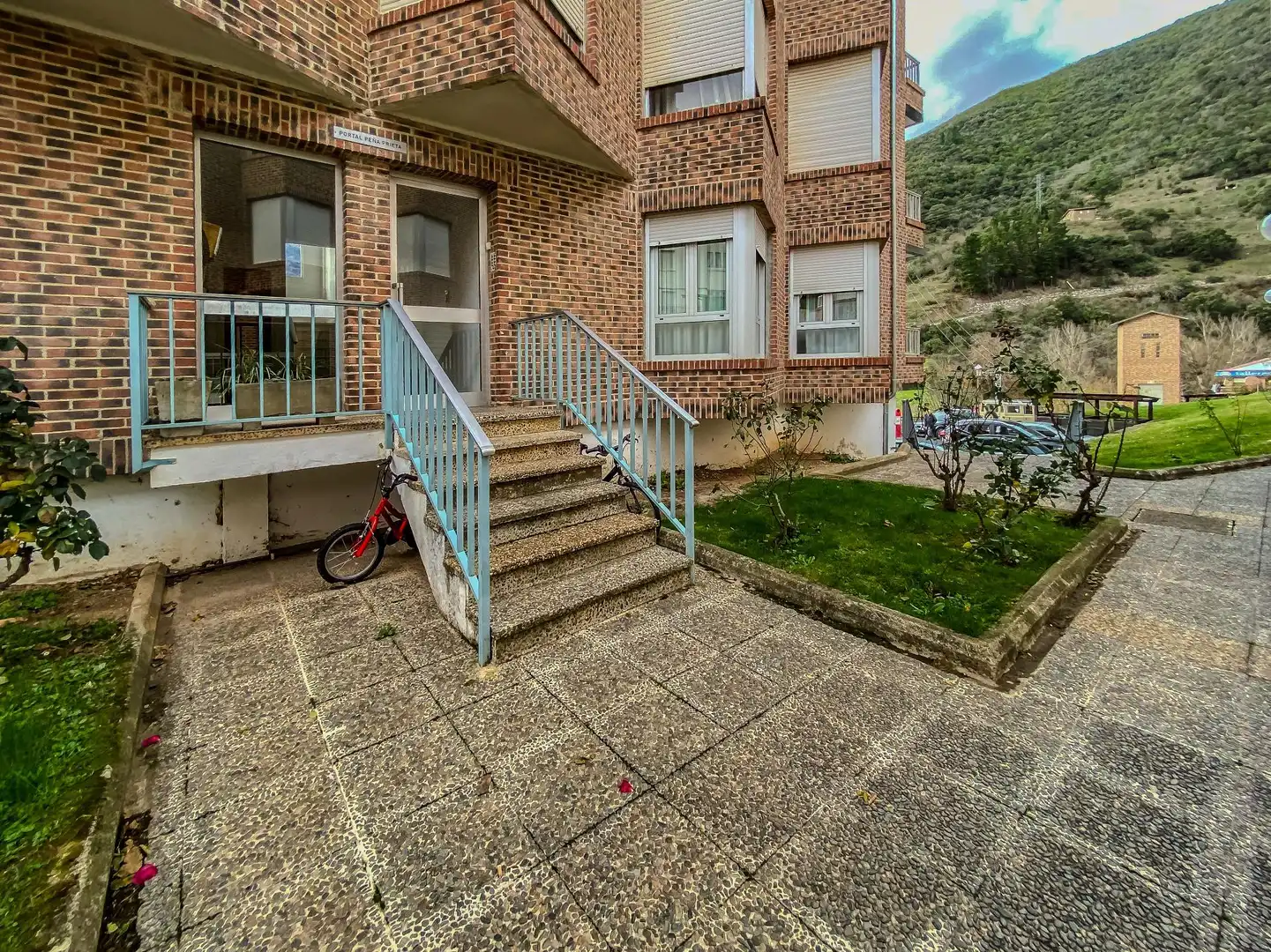 Exterior view of Apartments for sale in Potes  with Private garden and Balcony