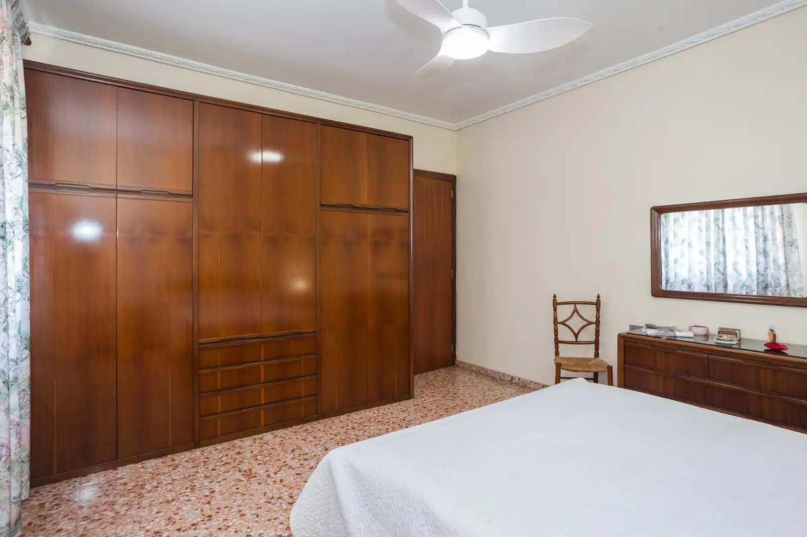Habitación de Piso en venta en Piles con Aire acondicionado y Balcón