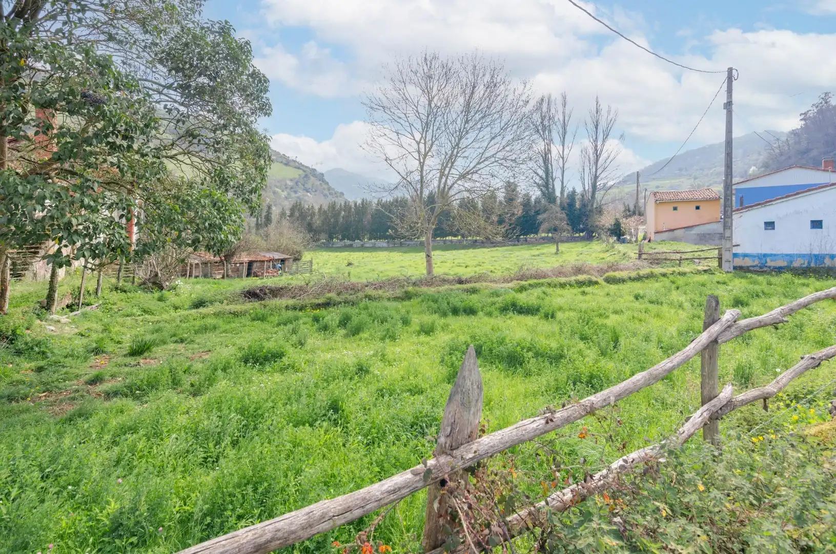Residential for sale in Lena