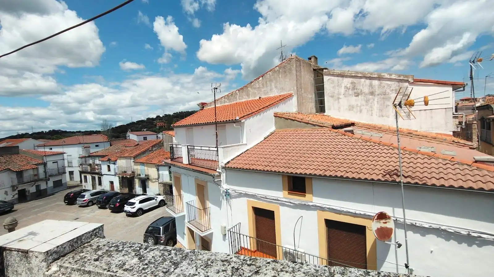 Exterior view of Houses for sale in Valdeobispo  with Terrace