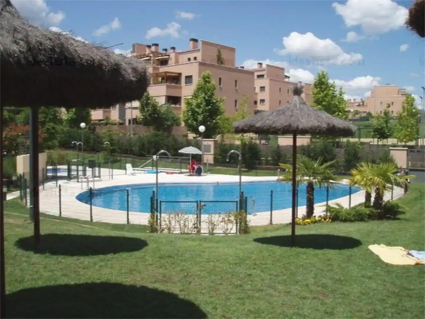 Piscina de Pis en venda en Las Rozas de Madrid amb Aire condicionat i Piscina