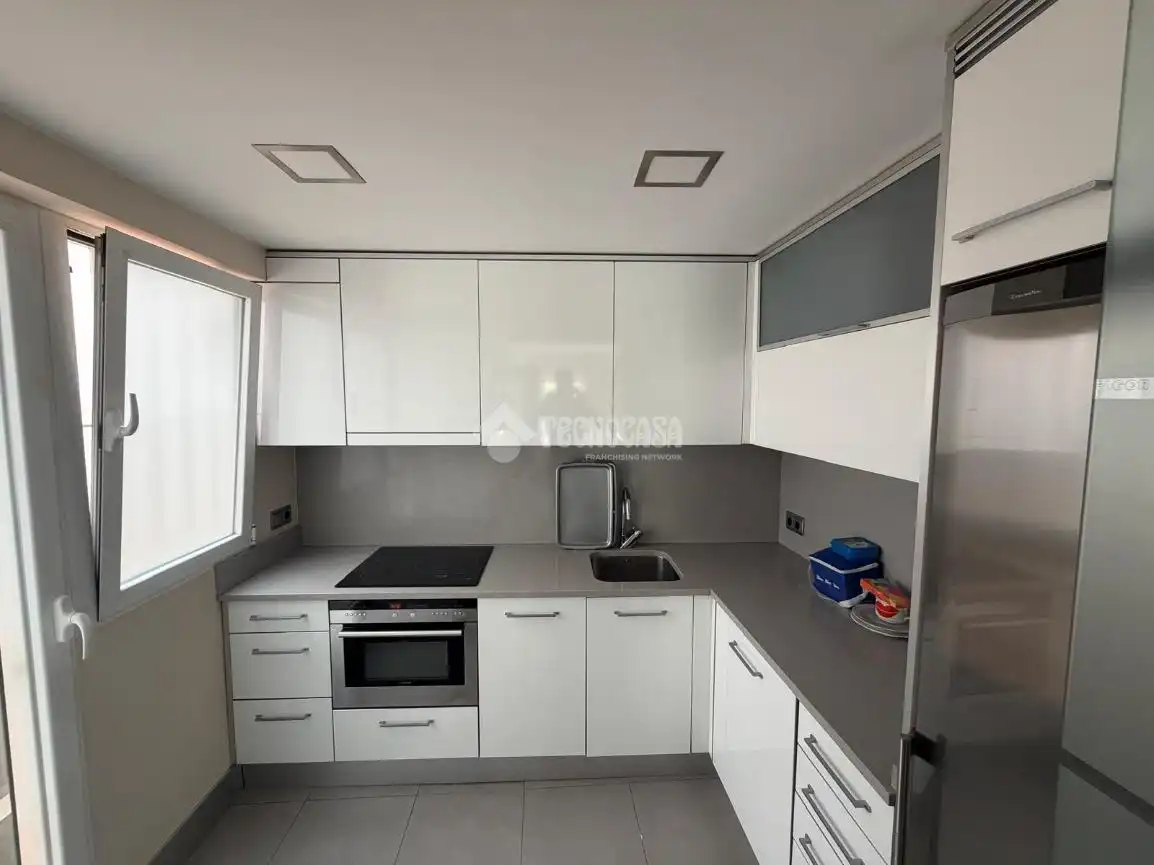 Kitchen of Flat for rent in Madrid  with Air Conditioner and Heating
