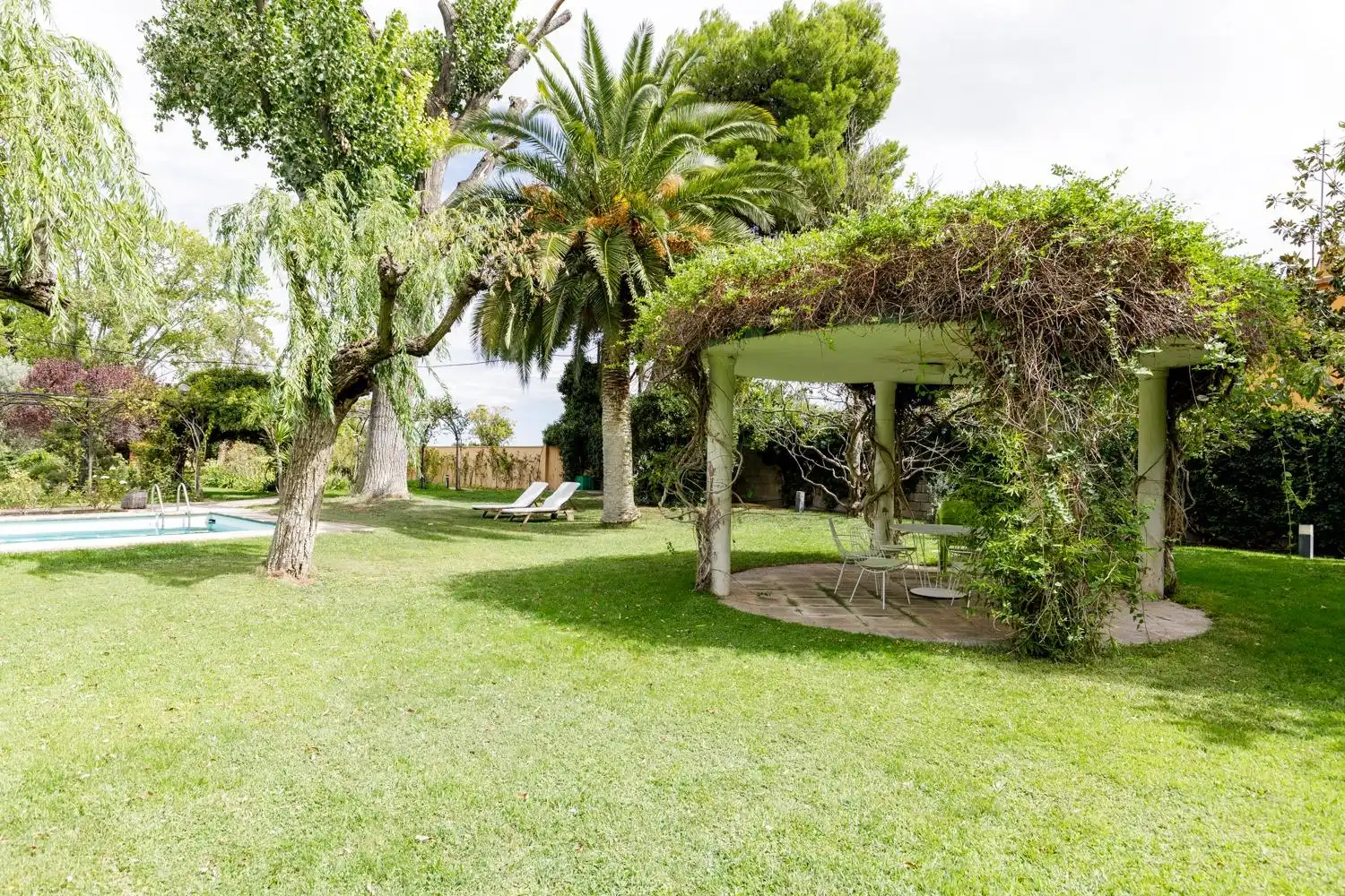 Jardí de Casa o xalet en venda en Zaragoza amb Aire condicionat, Calefacció i Jardí privat