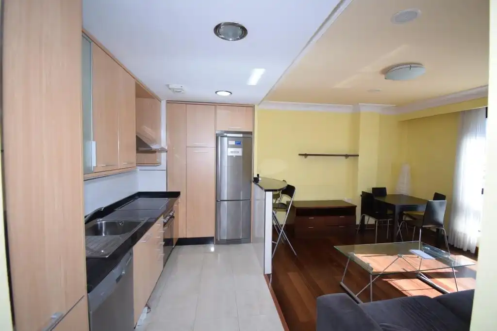 Cocina de Apartamento en venta en A Coruña Capital  con Calefacción, Trastero y Amueblado