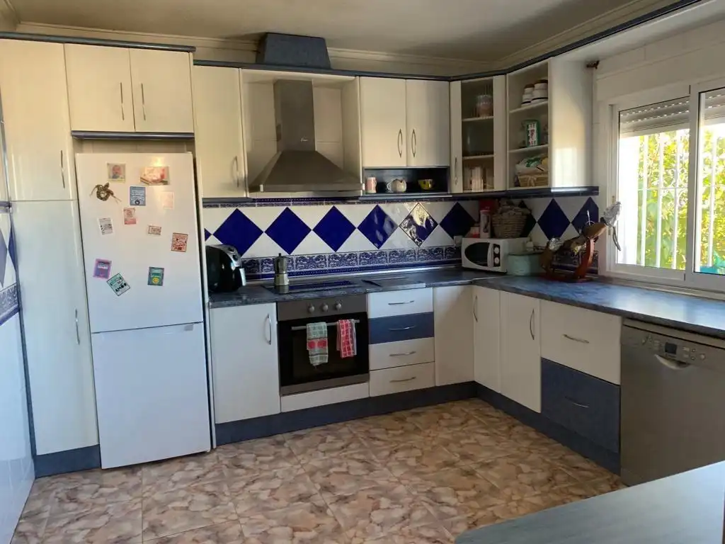 Cuina de Casa o xalet en venda en Orihuela amb Aire condicionat, Calefacció i Jardí privat
