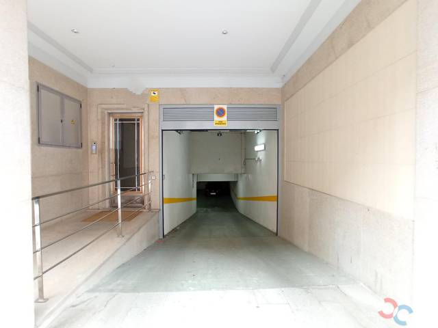 Garaje en Alquiler en Marín