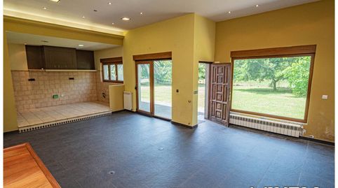 Foto 3 de Casa o xalet en venda a Calle Arges, Oruña, Piélagos