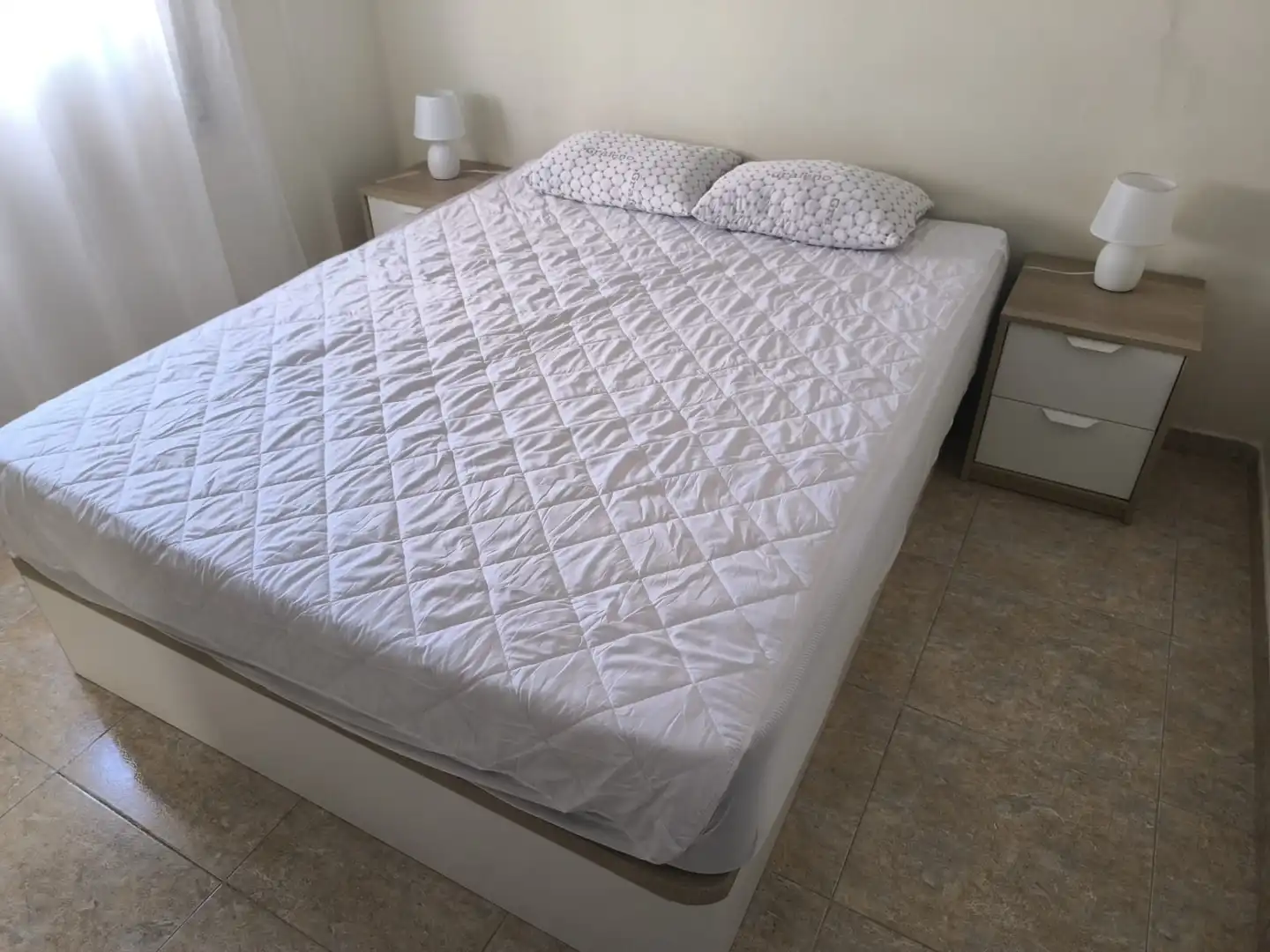Habitación de Piso de alquiler en Melilla con Aire acondicionado, Amueblado y Horno