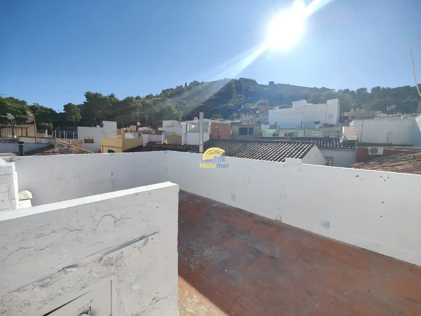 Vista exterior de Casa o xalet en venda en Sagunto / Sagunt amb Aire condicionat, Terrassa i Balcó