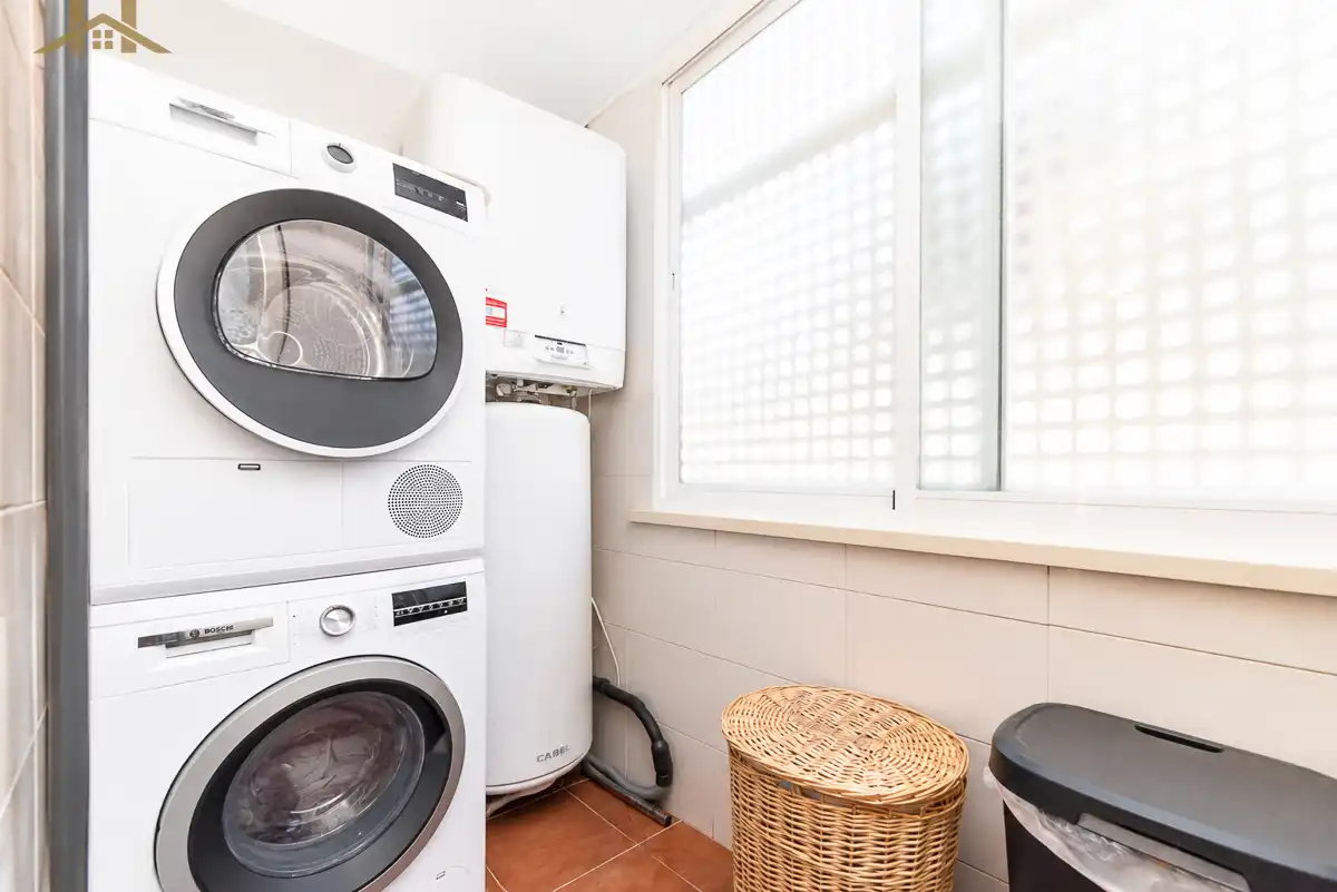 Habitación de Planta baja en venta en Arroyomolinos (Madrid) con Aire acondicionado, Calefacción y Jardín privado