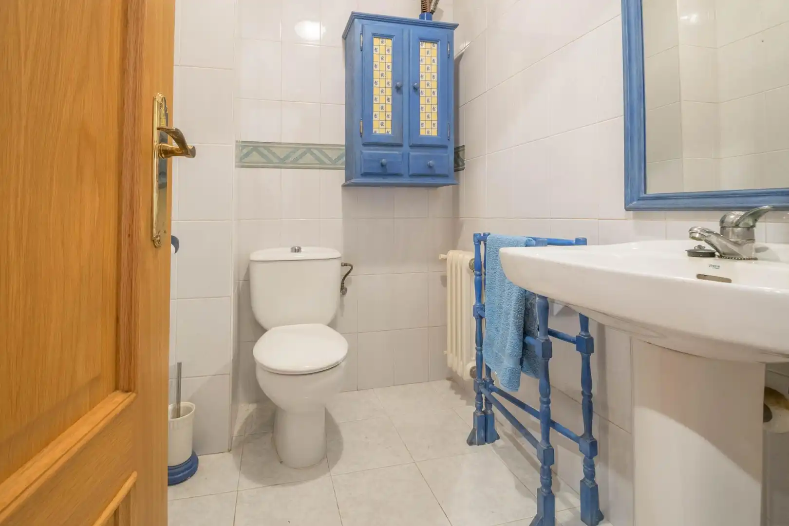 Baño de Casa adosada en venta en Oleiros con Calefacción, Jardín privado y Parquet