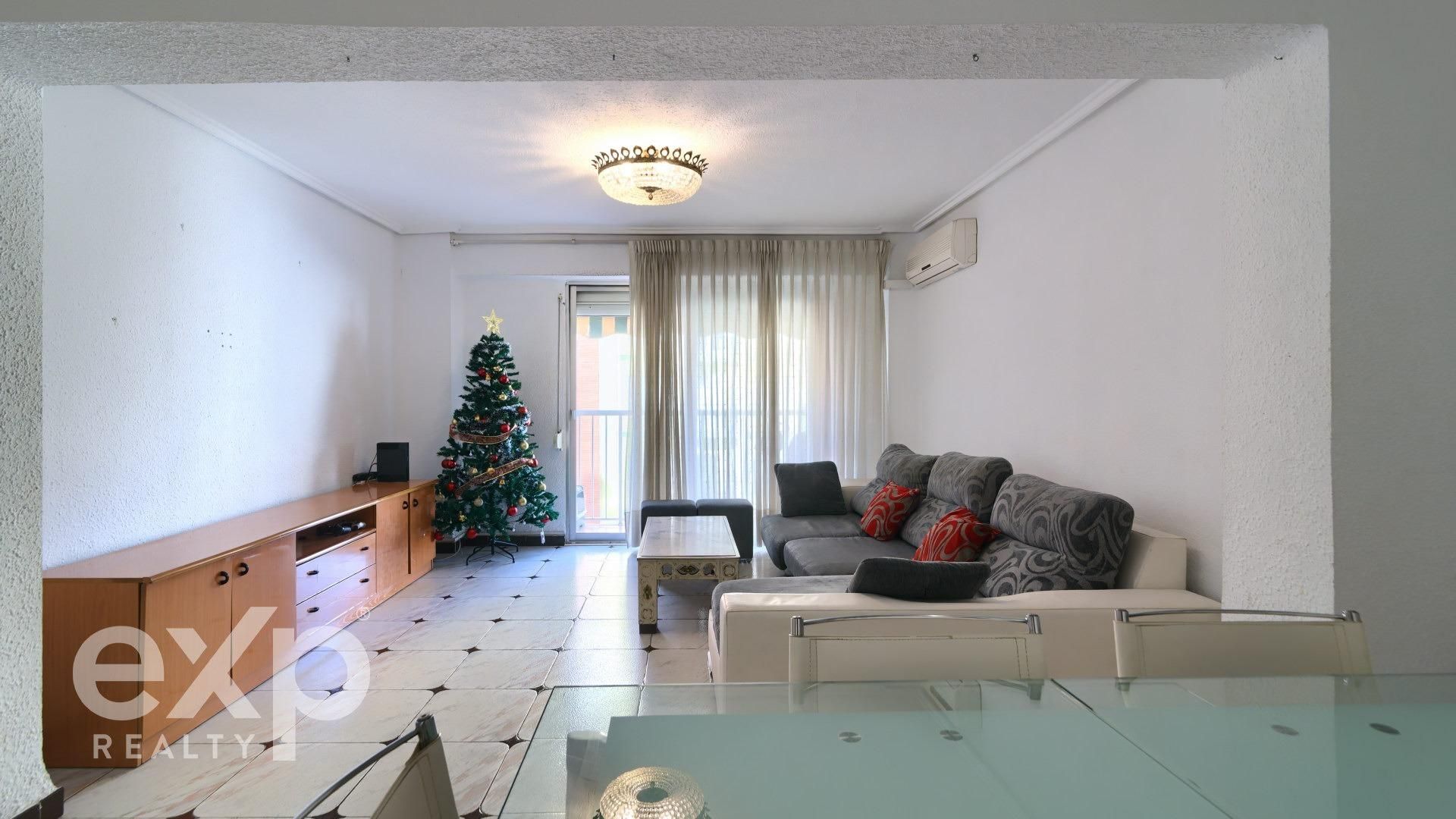 Living room of Flat for sale in  Valencia Capital  with Air Conditioner, Terrace and Storage room