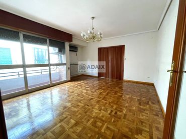 Pis amb balcó en venda a Tomelloso