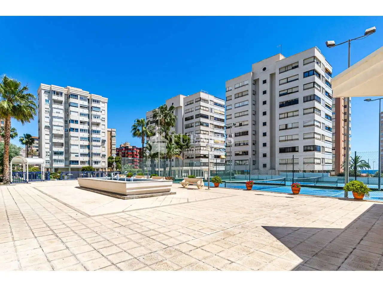 Exterior view of Apartments for sale in Alicante / Alacant  with Air Conditioner, Storage room and Community pool
