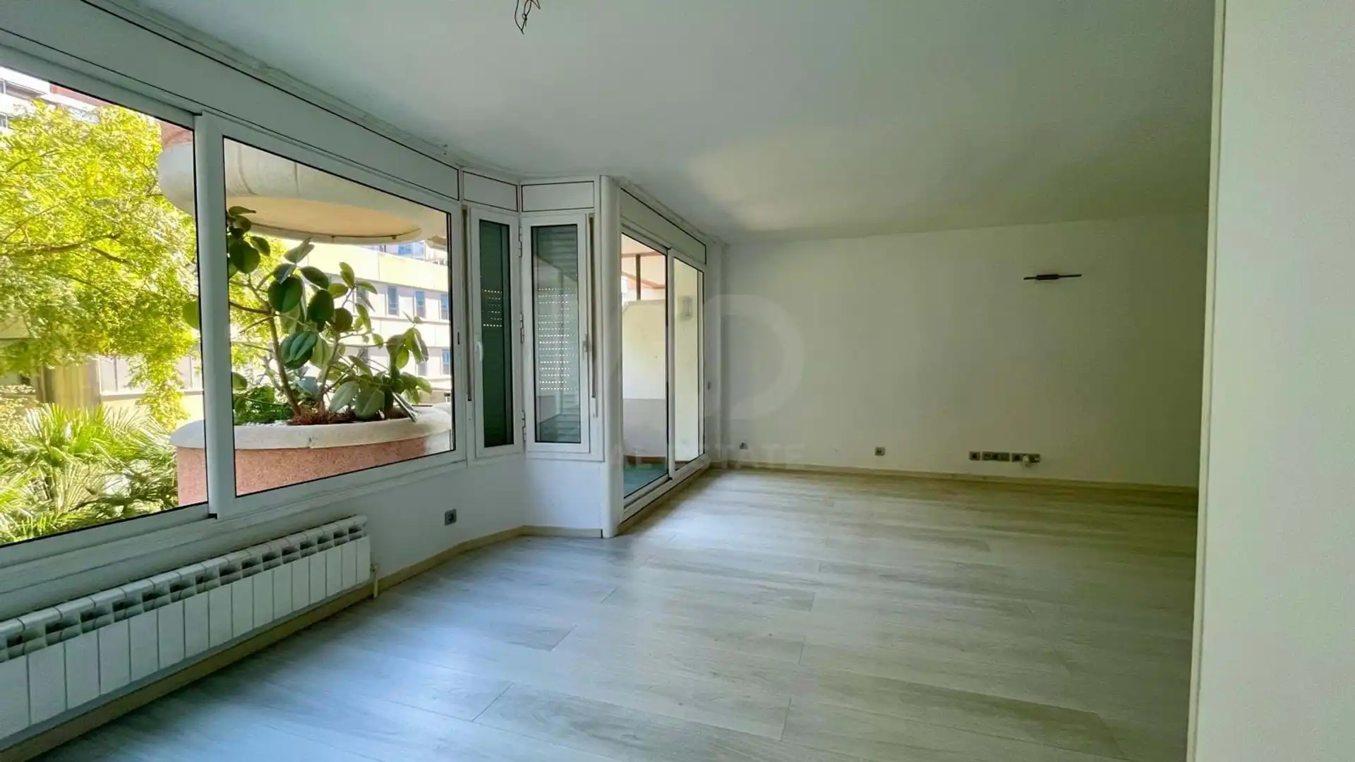 Sala d'estar de Pis en venda en  Barcelona Capital amb Aire condicionat, Calefacció i Terrassa