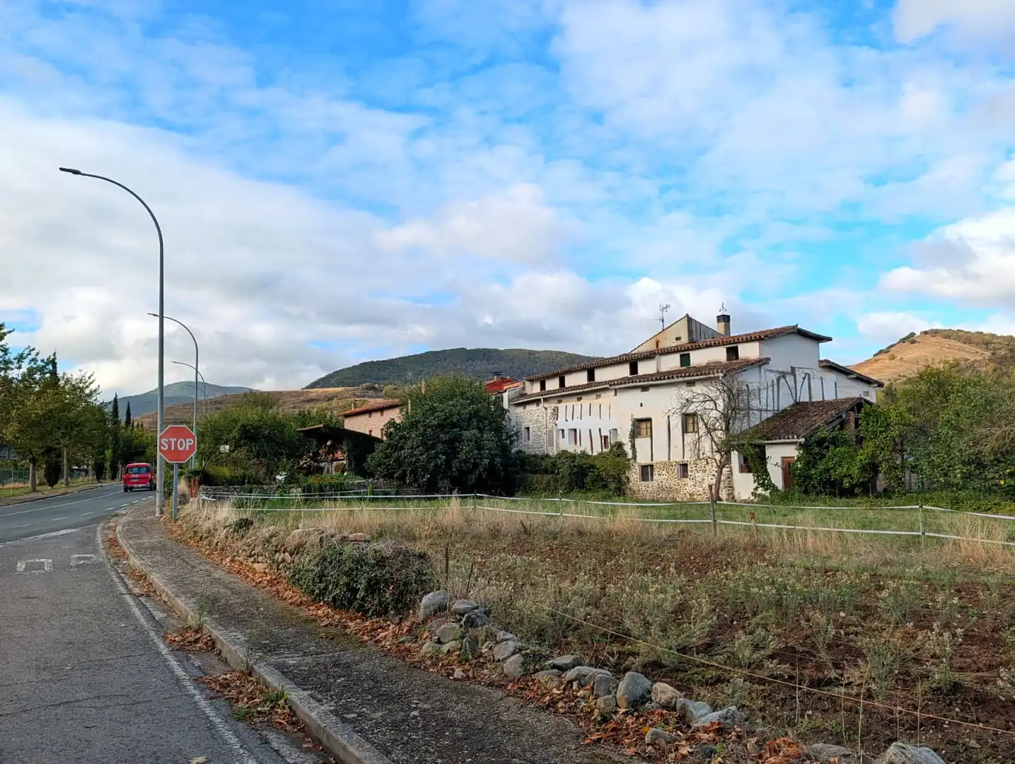 Haus mit Garten zum Verkauf in Barrio Pisón 6