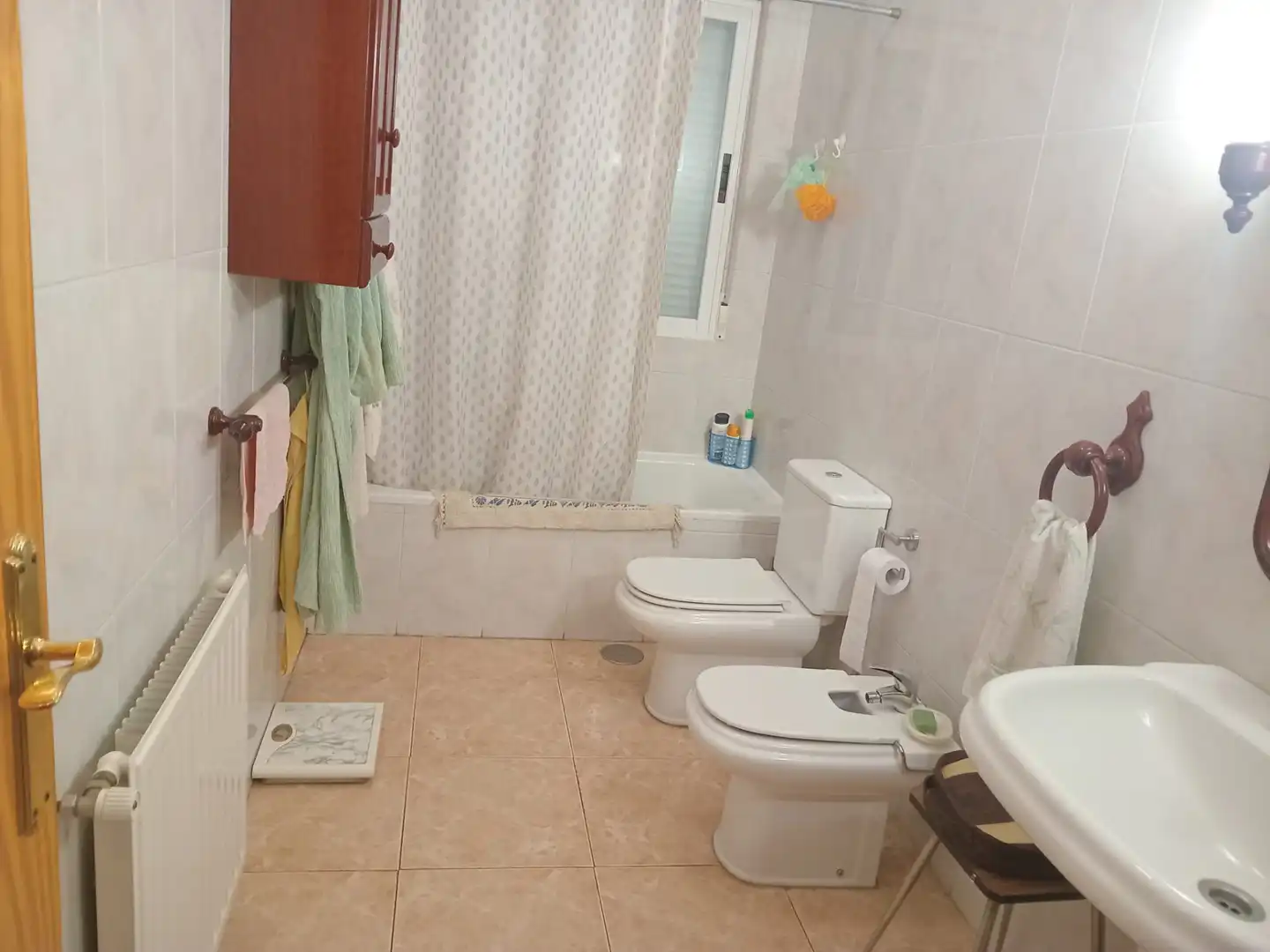Bany de Casa o xalet en venda en El Casar amb Calefacció, Jardí privat i Terrassa