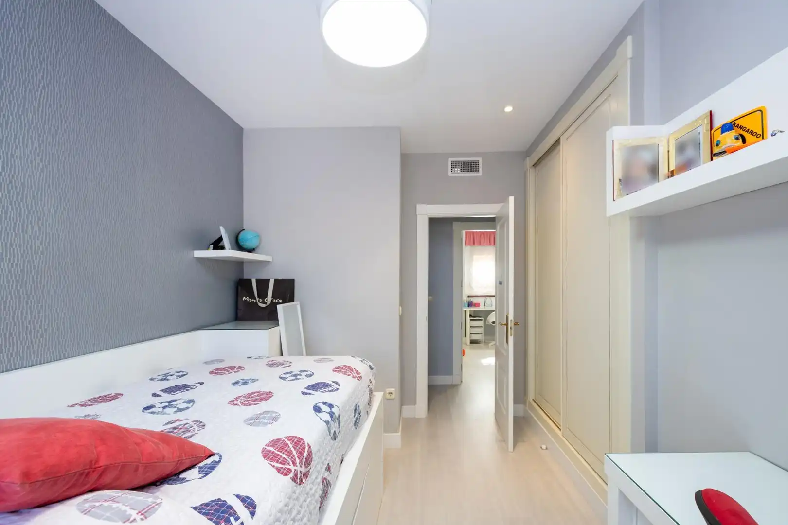 Schlafzimmer von Dachboden zum Verkauf in Motril mit Klimaanlage, Terrasse und Abstellraum