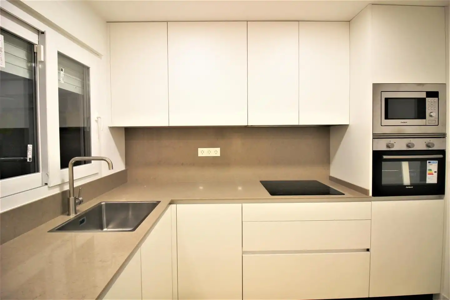 Cocina de Piso de alquiler en Almería con Aire acondicionado