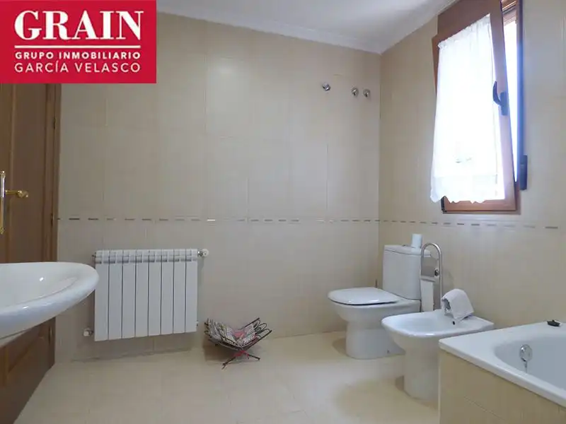 Baño de Casa o chalet en venta en Albacete con Aire acondicionado, Calefacción y Jardín privado