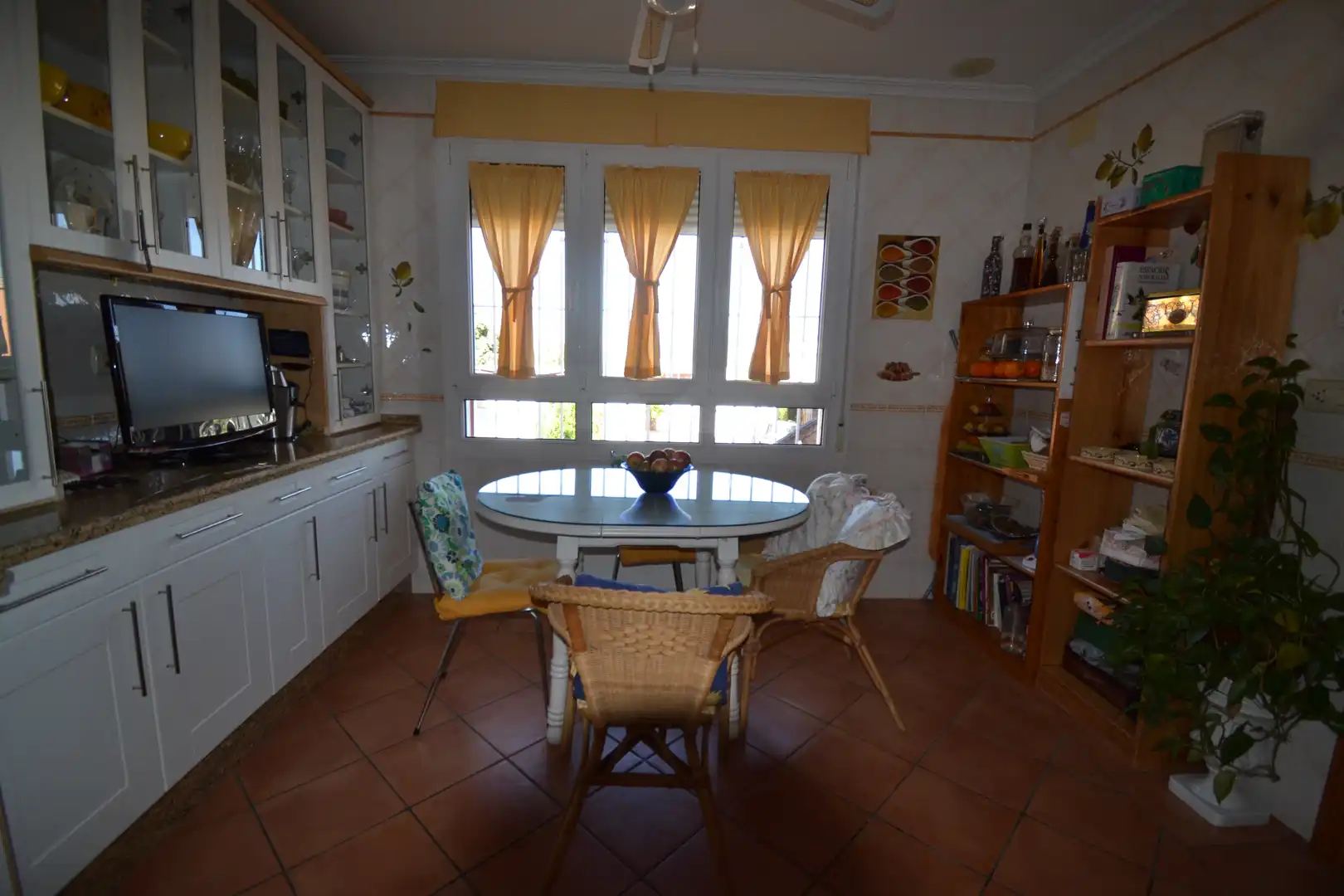 Cuina de Casa o xalet en venda en Plasencia amb Aire condicionat, Calefacció i Jardí privat