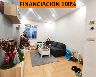 Living room of Flat for sale in  Zaragoza Capital  with Air Conditioner, Heating and Oven