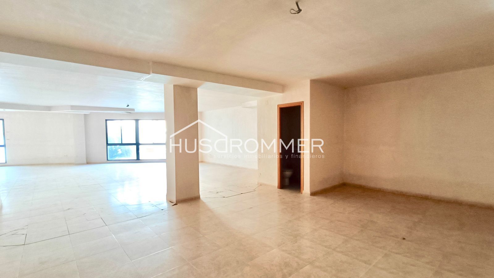 Office for sale in Camino Real, El Pilar