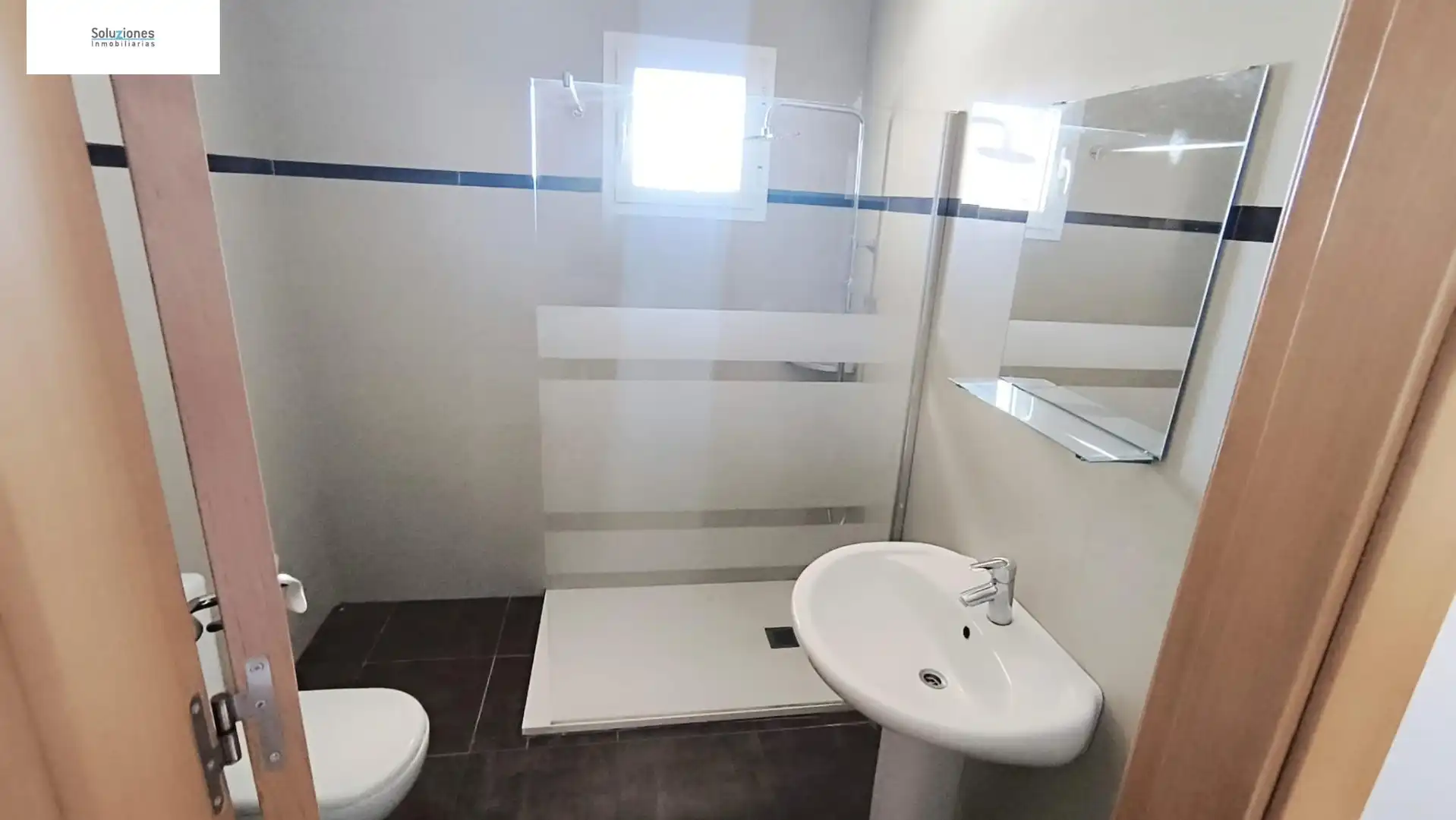 Baño de Casa adosada en venta en La Gineta con Aire acondicionado, Terraza y Balcón