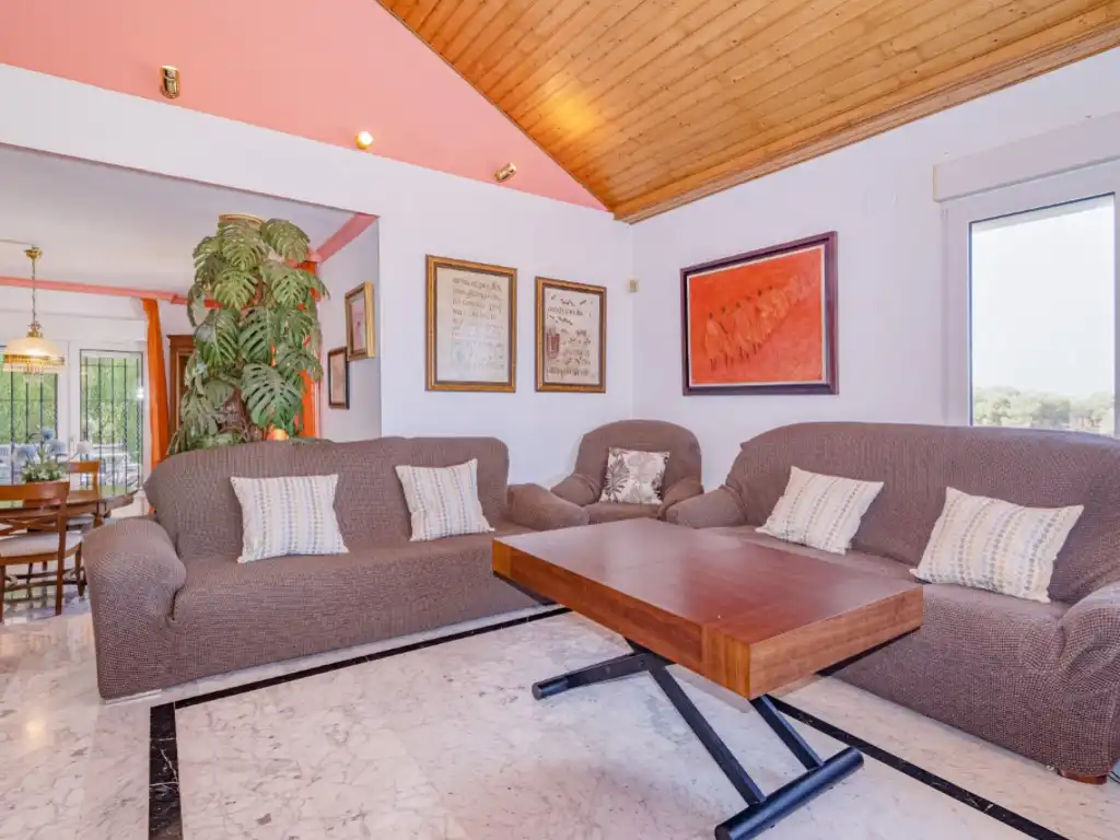 Sala de estar de Casa o chalet en venta en Monachil con Jardín privado, Terraza y Piscina